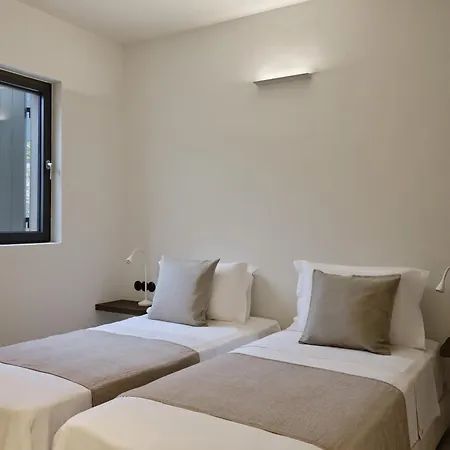 Casa Azilem - * Κατελειός